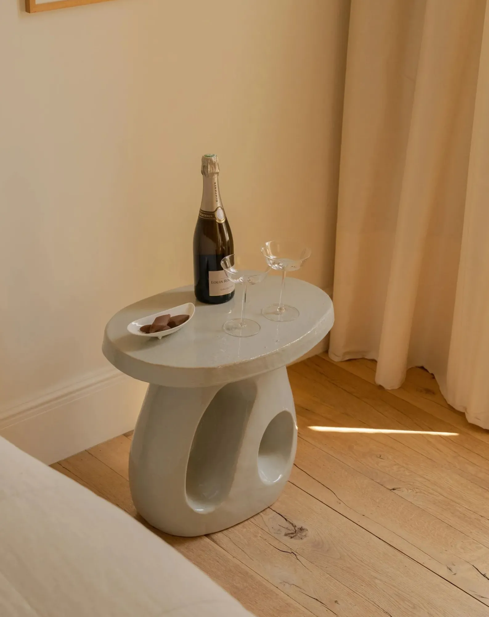 Serax Tables, Bureaux-Amé 10 side table Gris