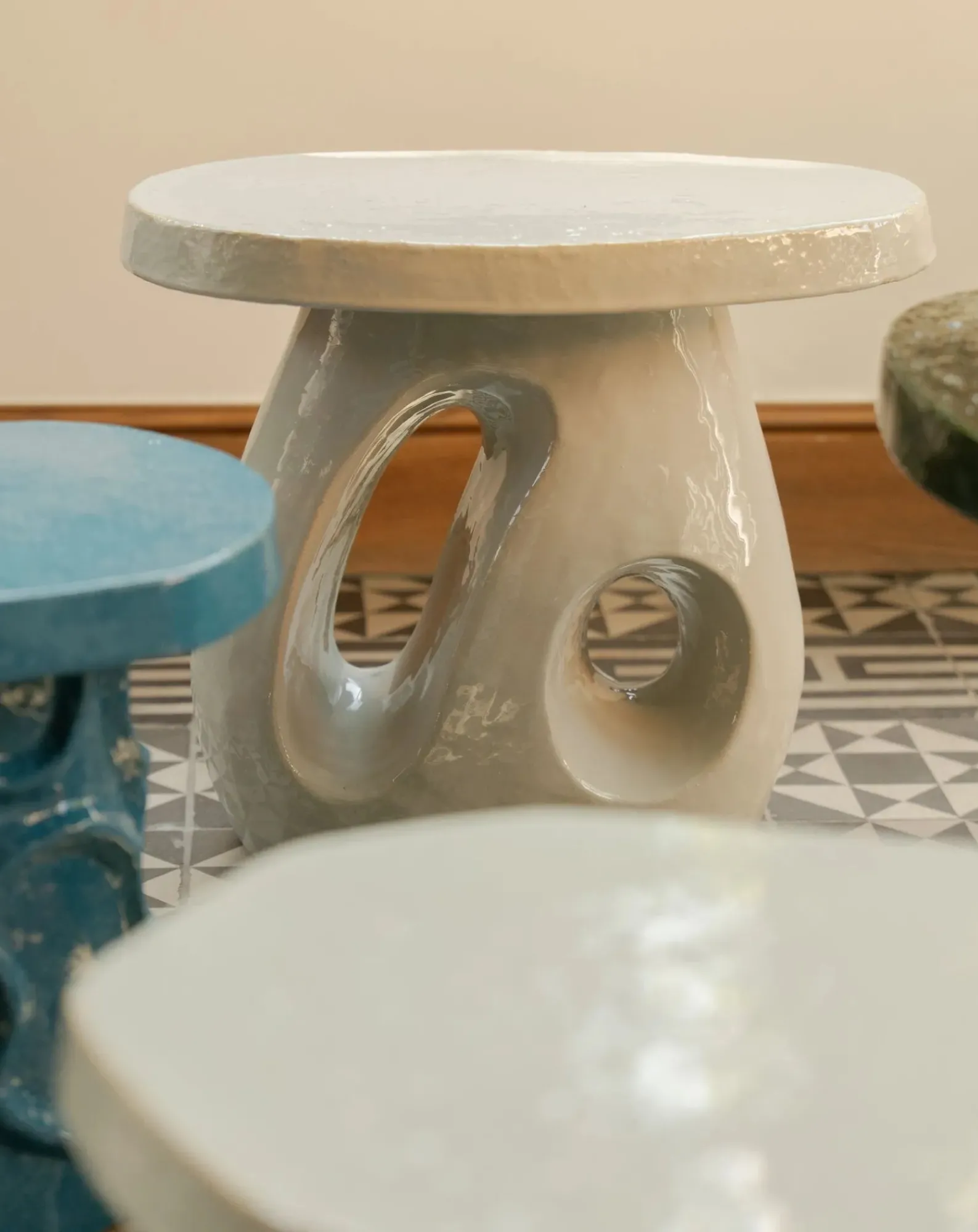 Serax Tables, Bureaux-Amé 10 side table Gris