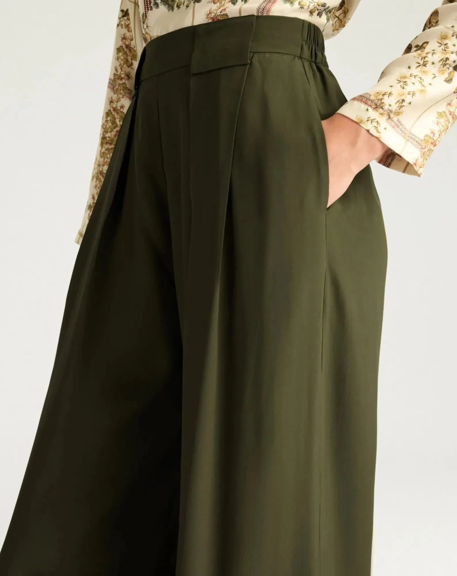 Momoni Pantalons, Jeans-Aspen pants Vert foncé
