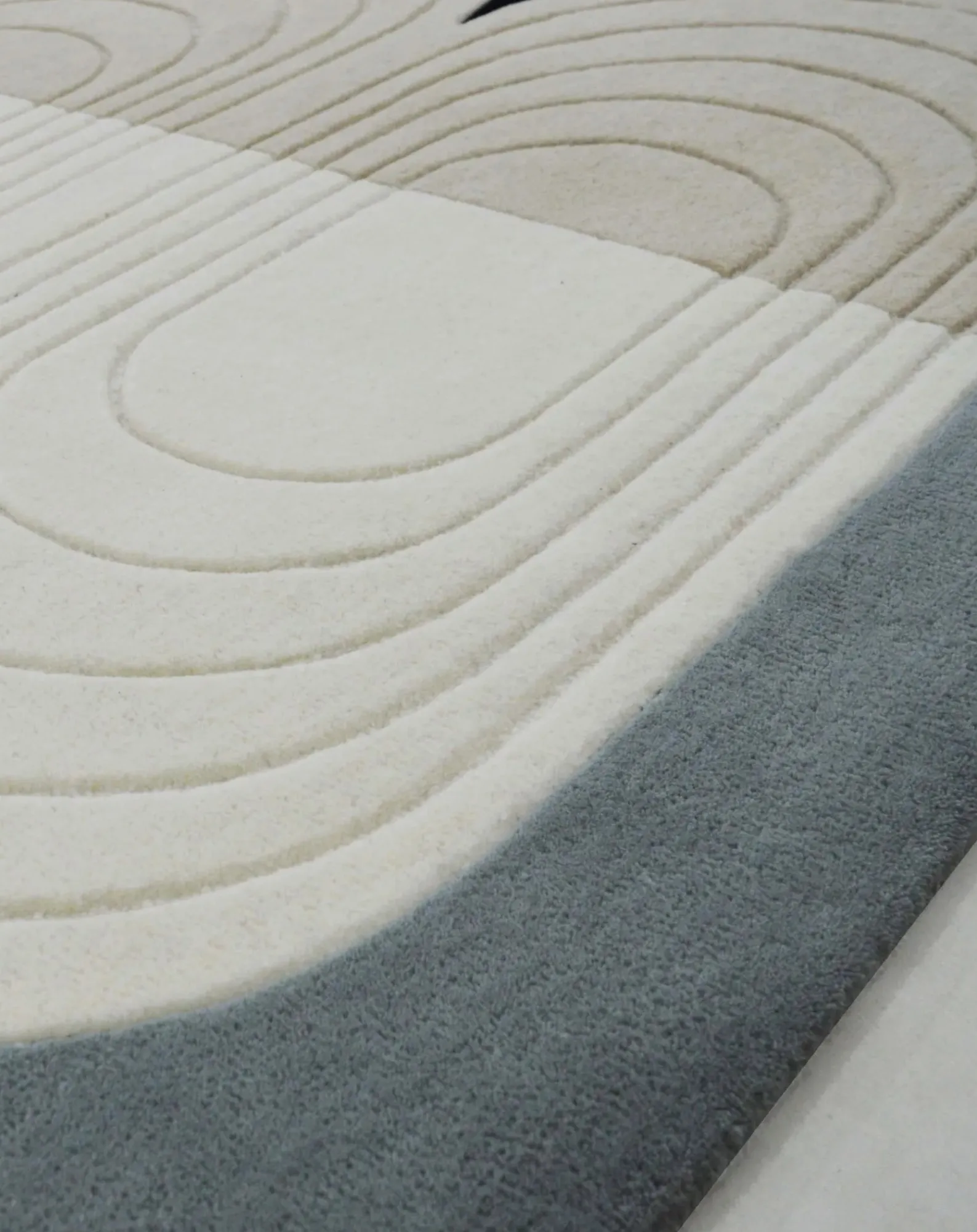 Edito Tapis-Bibelot rug Gris