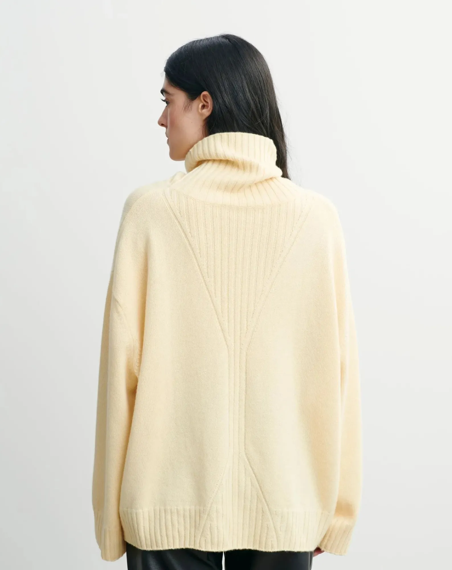 Bompard Pulls, Gilets-Cashmere Rib Oversize Roll Neck Sweater Jaune pâle