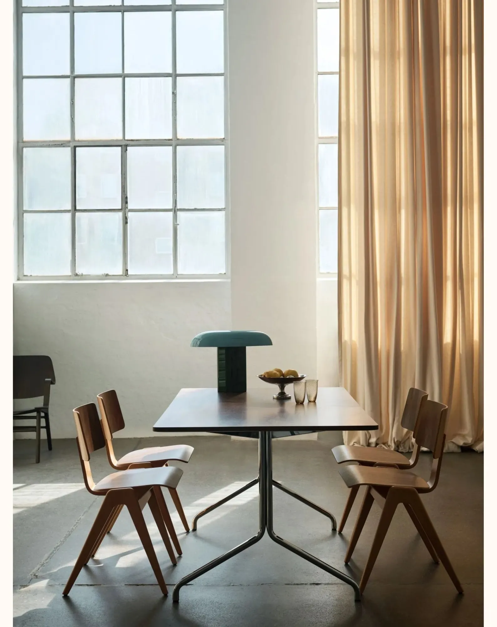 & Tradition Chaises, Tabourets-Daystack RD1 chair, Robin Day Hêtre