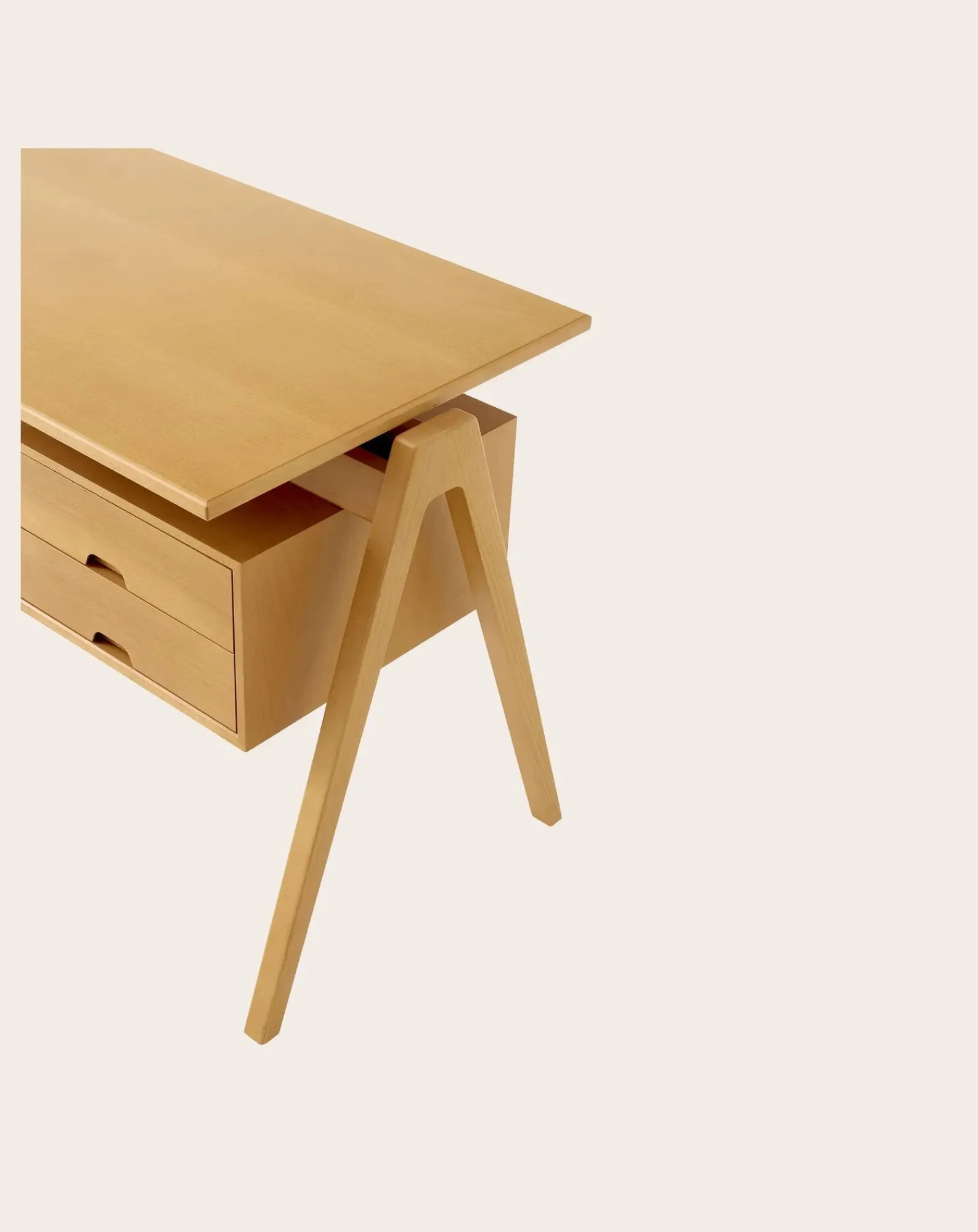 & Tradition Tables, Bureaux-Daystack RD3 desk, Robin Day Bouleau