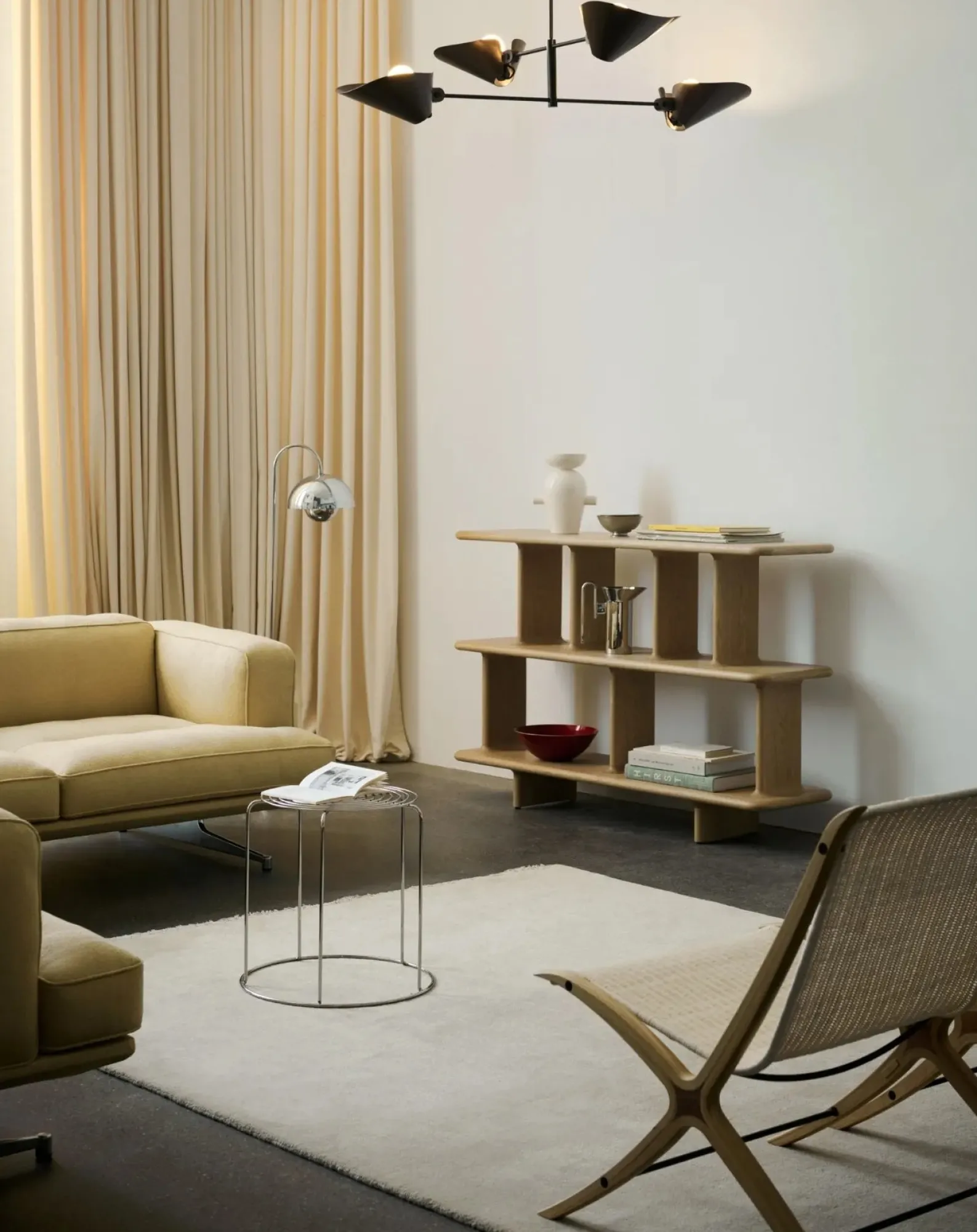 & Tradition Lampadaires-Flowerpot VP12 floor lamp, Verner Panton Chromé