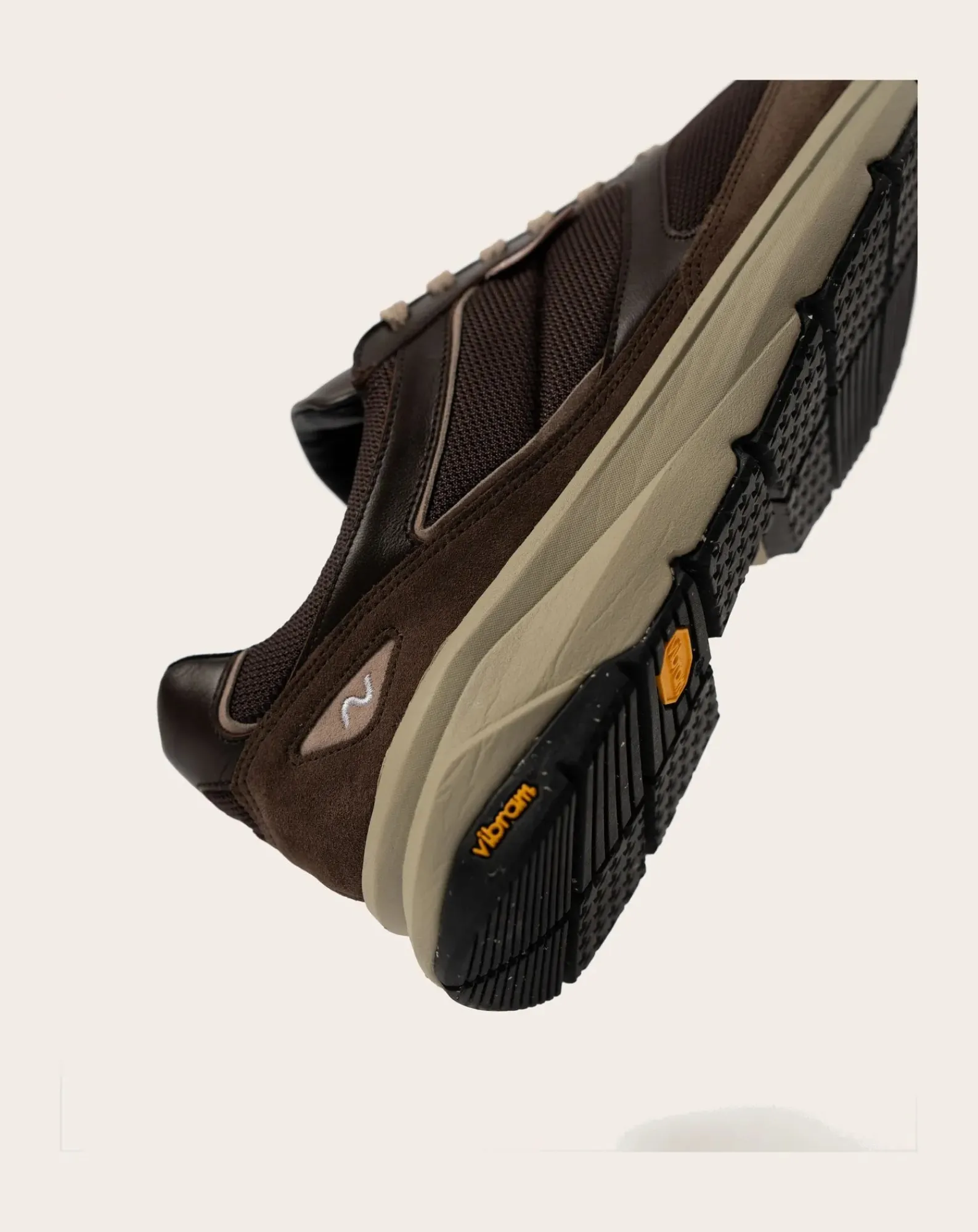 Neutra Baskets-Hakone V.2 LX RV2010-620 Lace-Up Sneakers Marron