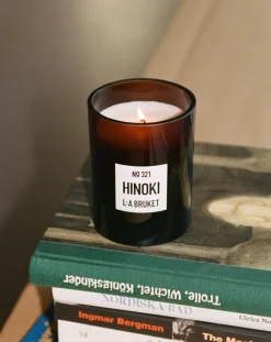 L:A BRUKET Bougies, Senteurs-Hinoki scented candle - 260g Non teinté