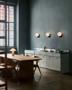 & Tradition Tables, Bureaux-Ita OS2 dining table Chêne clair