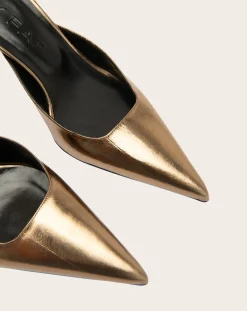 BY FAR Sandales, Escarpins-Metallic Teese pumps in eel leather Olive