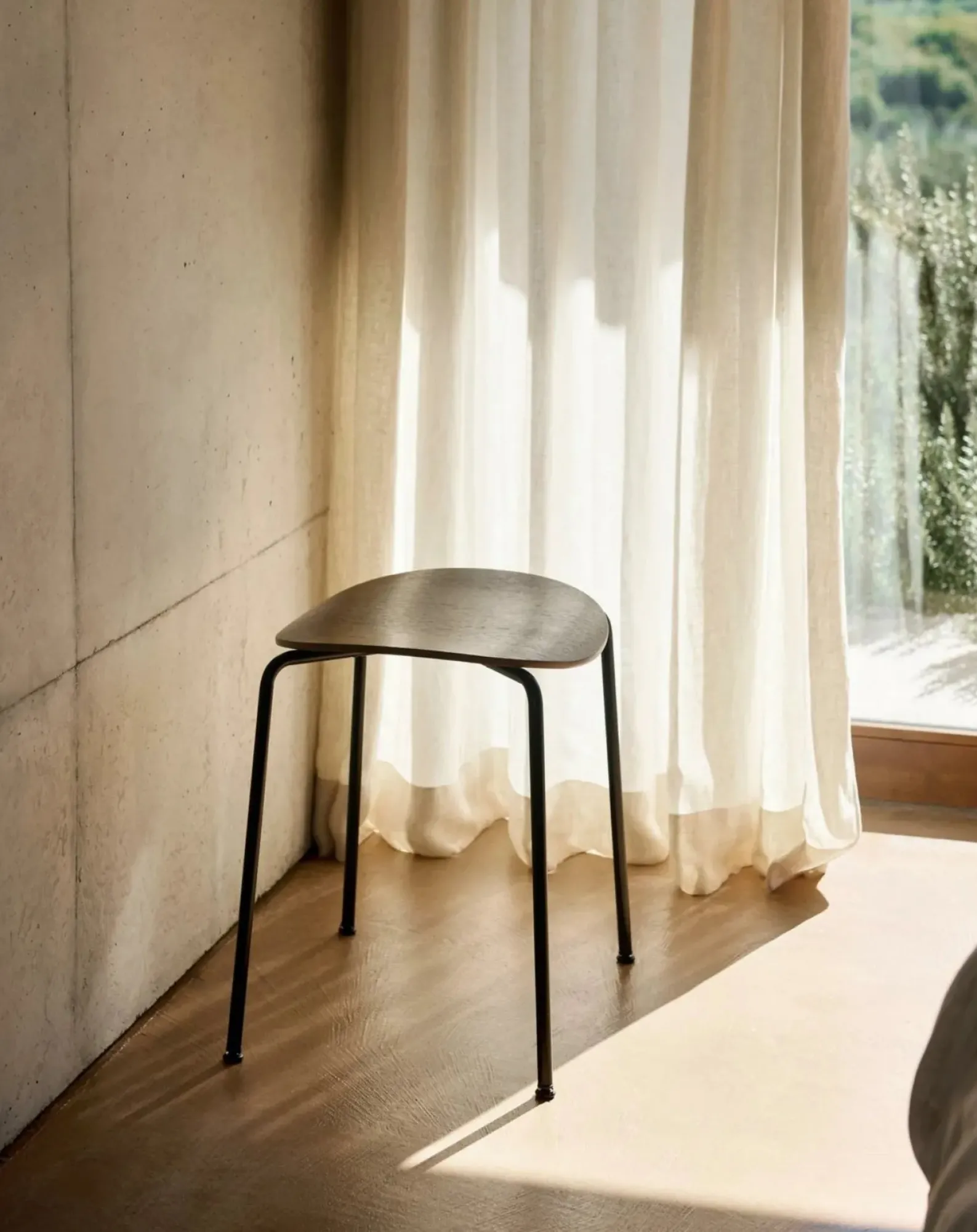 & Tradition Chaises, Tabourets-Pavilion AV36 bar stool, Anderssen & Voll Noyer