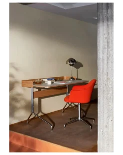 & Tradition Tables, Bureaux-Pavilion AV17 Desk, Chrome Base Chêne