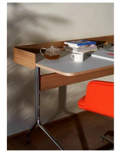 & Tradition Tables, Bureaux-Pavilion AV17 Desk, Chrome Base Chêne