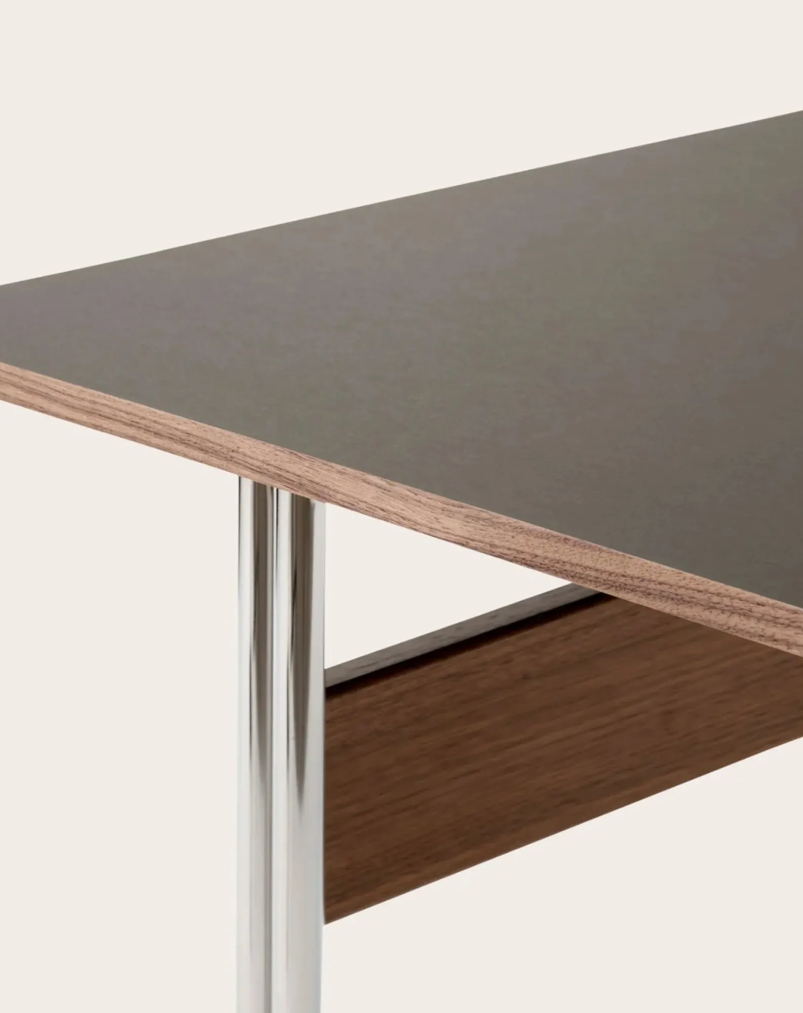 & Tradition Tables, Bureaux-Pavilion AV16 Desk, Chrome Base Noyer
