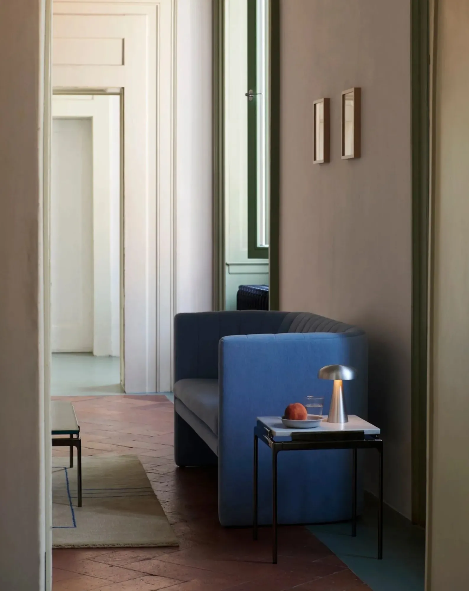 & Tradition Tables, Bureaux-Sett LN11 side table, Luca Nichetto Marbré blanc