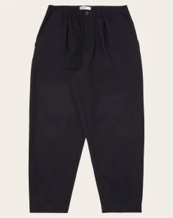 Universal Works Pantalons, Jeans-Track Pleated Pants Bleu marine