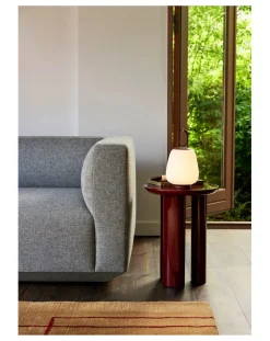 & Tradition Tables, Bureaux-Tung JA3 Side Table Rouge foncé