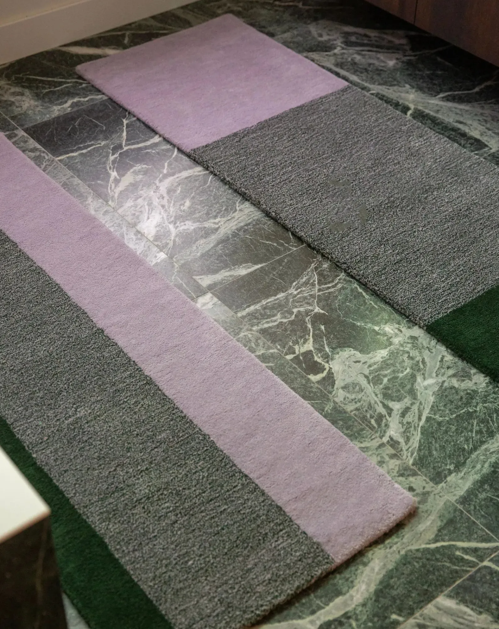 Suite 702 Tapis-Wool carpets Vert