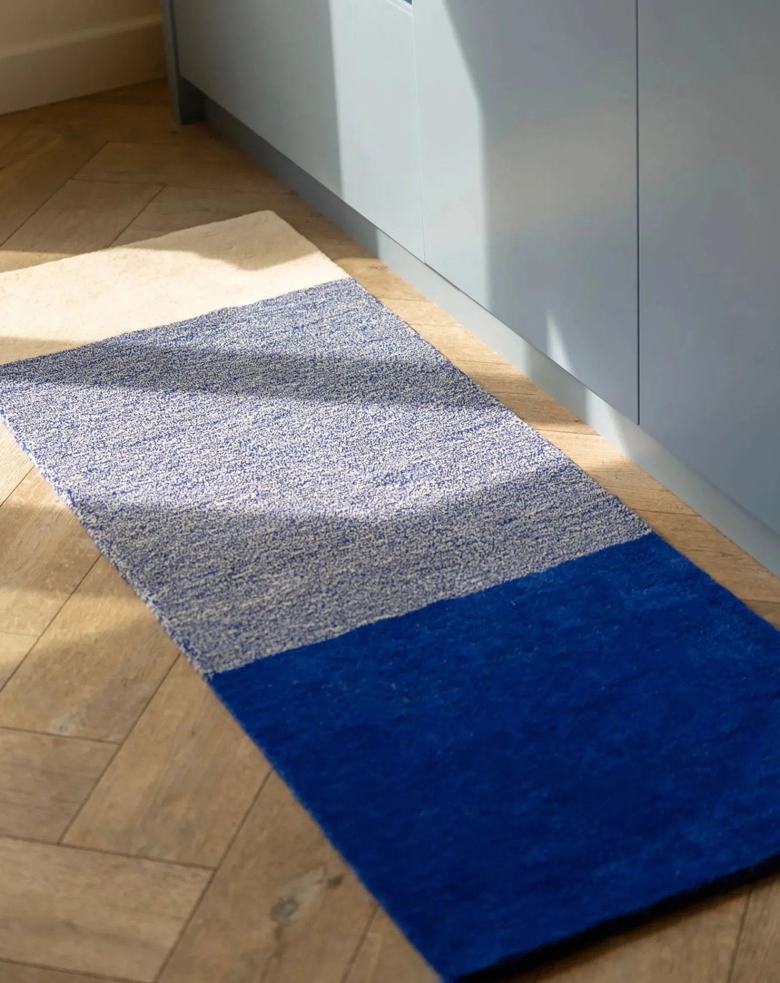 Suite 702 Tapis-Wool carpets Bleu