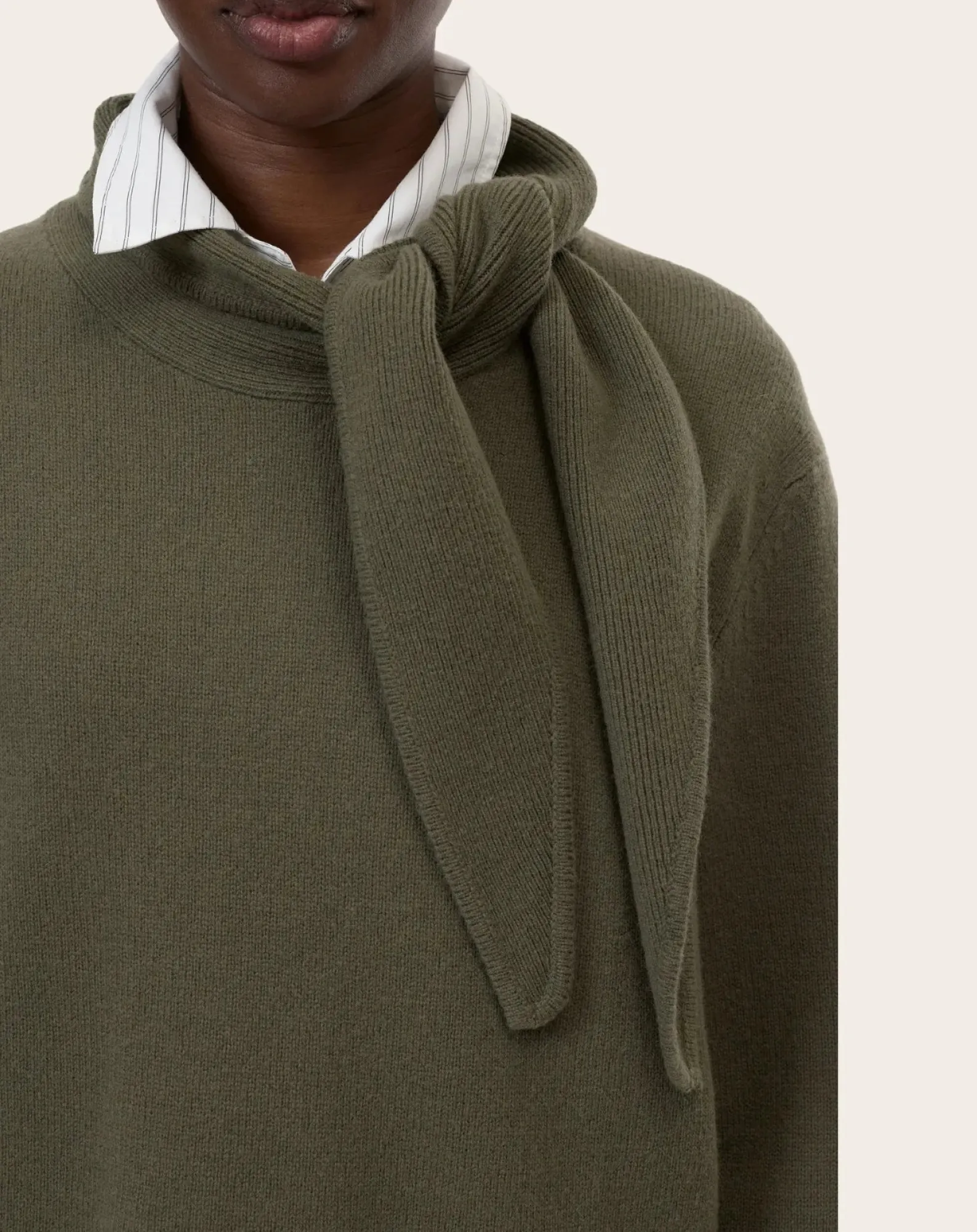 Closed Pulls, Gilets-Wool lavallière neck sweater Vert