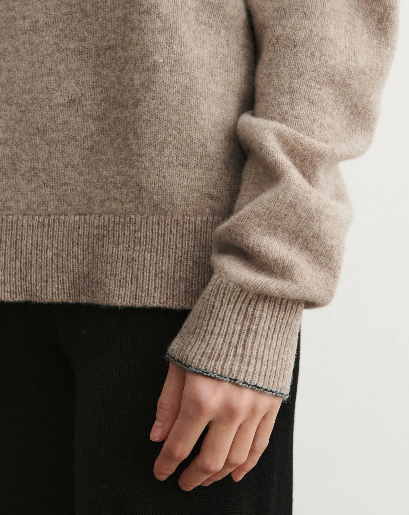 FUB Pulls, Gilets-Wool Round Neck Sweater - Women's Collection Beige