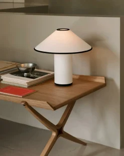 & Tradition Tables, Bureaux-X HM13 coffee table, Hvidt & Mølgaard Chêne