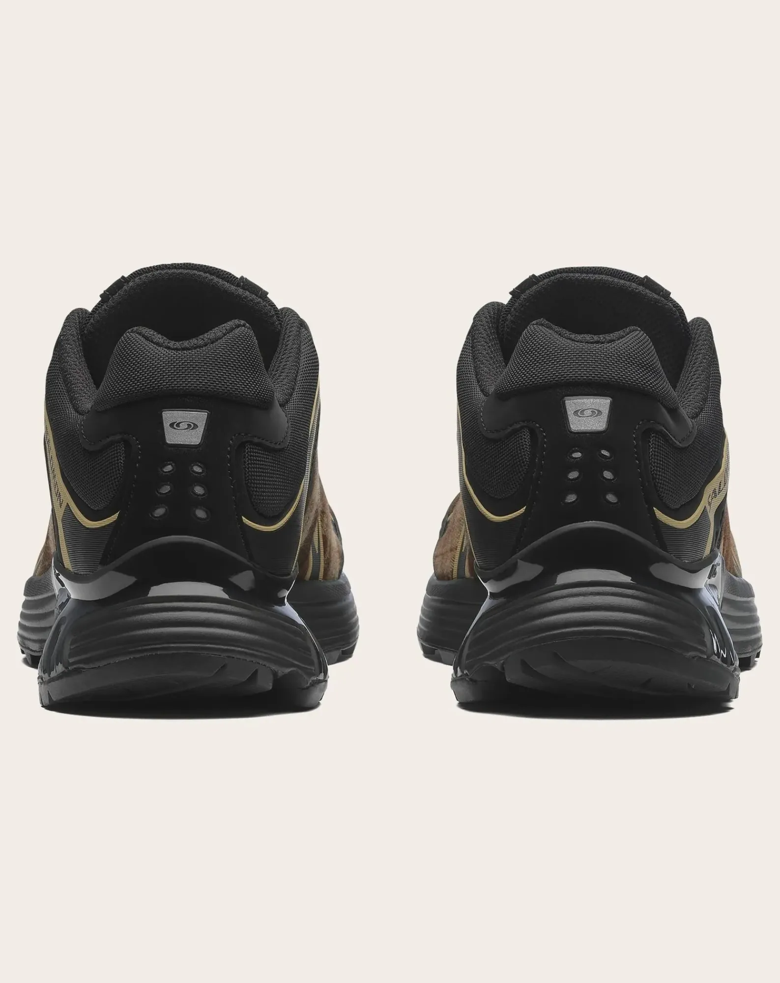 Salomon Baskets-XT-WHISPER HOLIDAY sneakers Noir